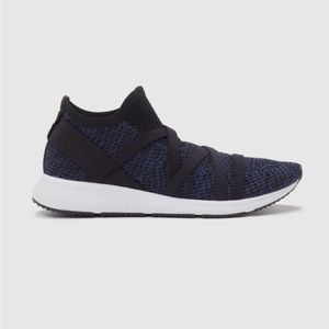 Eileen Fisher pull on stretch knit sneakers size 7